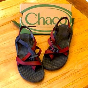 Chico’s. Red. Classic with toe strap